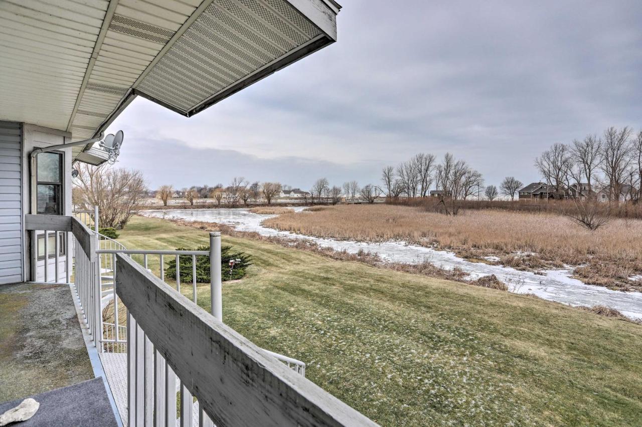 Condo With Balcony, Dock And Access To Lake Erie Sand Beach Exterior foto